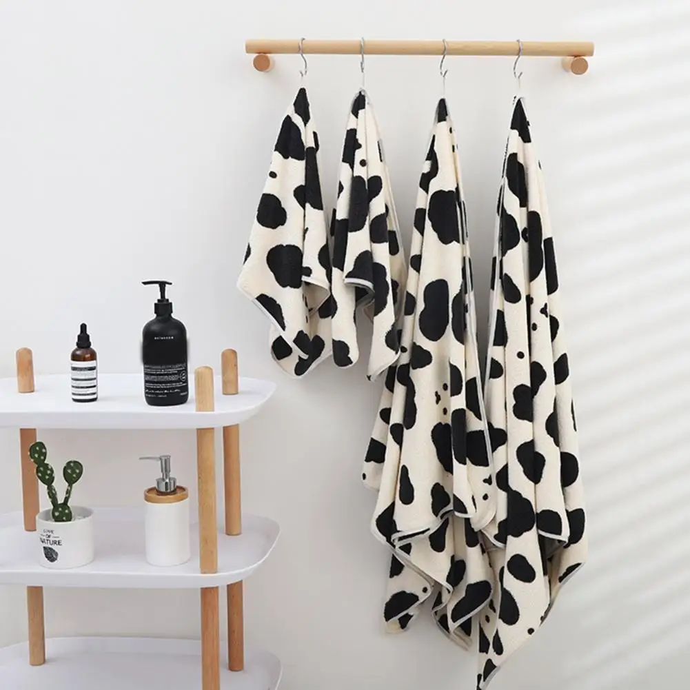 Shower Towel Soft Bath Towel Luxurious Cartoon Cow Print Bath Towels Soft Absorbent Quick-drying for A Refreshing Bathroom