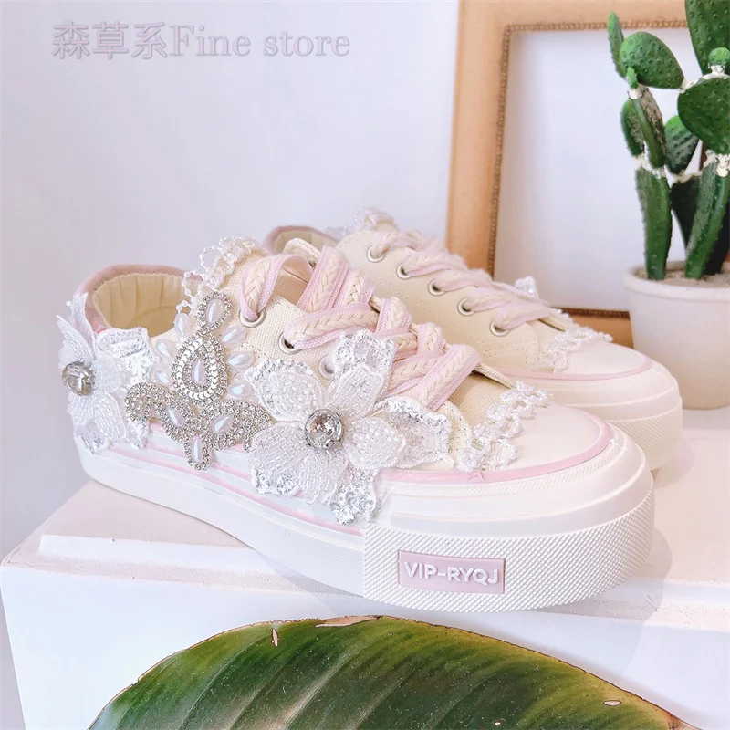 Luxury Floral Ladies Platform Sports Shoes for Women‘s Sneakers Tennis Female 2022 Sweet Pink Rhinestones Pearls Wedding Flats