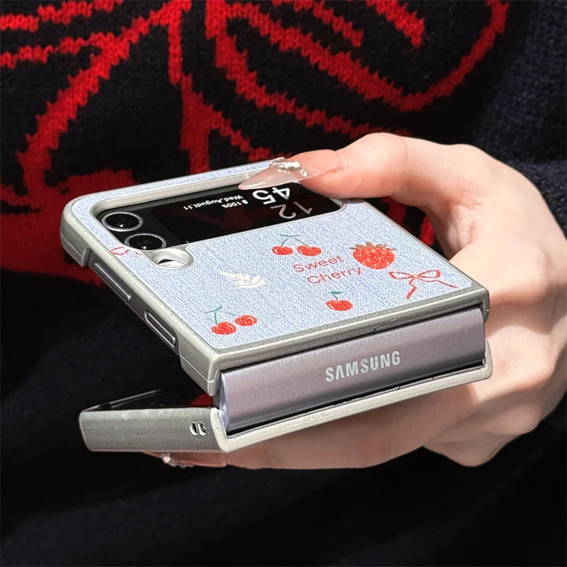 Korean Cute Cherry Phone Case For Samsung Z Flip 6 5 4 3 Cover with Chain Kawaii Protective Cases For Galaxy Z Flip4 Flip5 5G