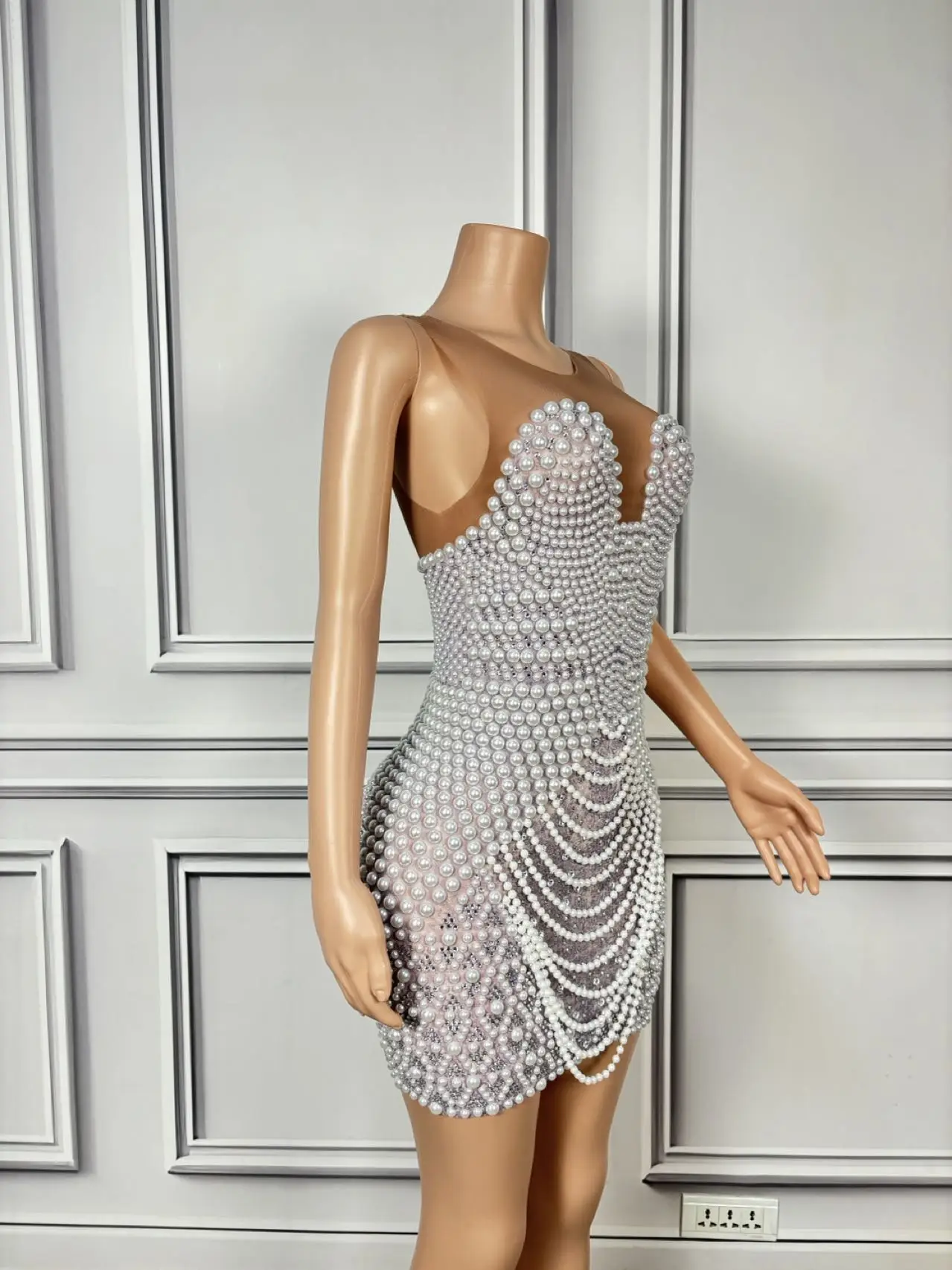 High-end White Pearls Elegant Dress Party Women Sexy Mesh See Through Night Prom Birthday Evening Dress Photo Shoot Wear Yizhu