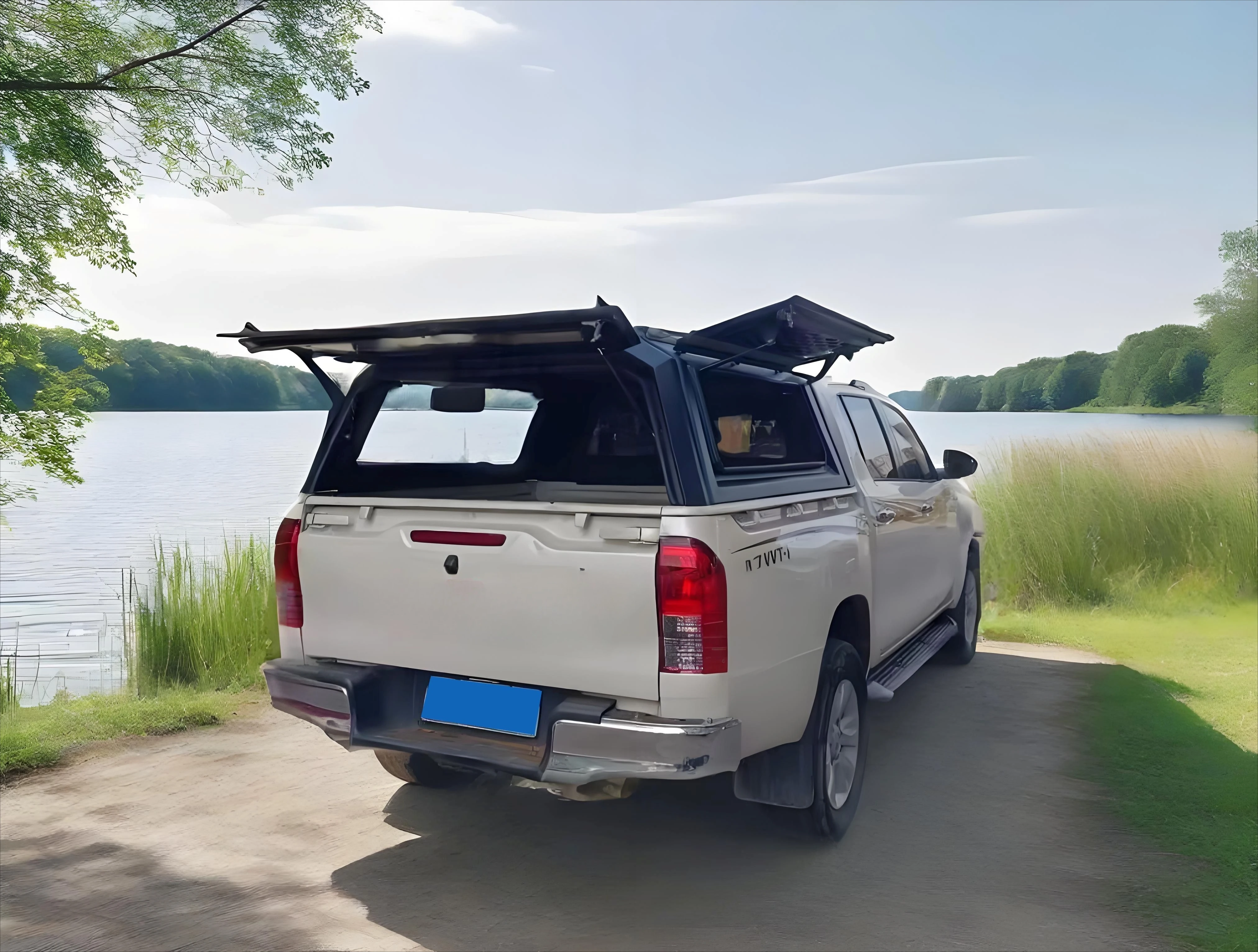 Lightweight Aluminum Pickup Truck Bed Waterproof Pickup Canopy Camper Truck Topper for  Colorado 5FT Made of Stainless Steel