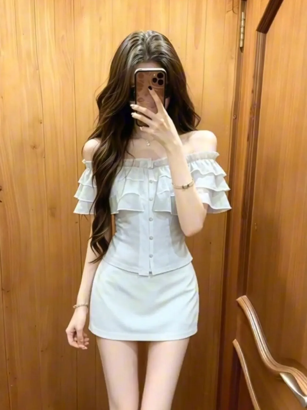 

White One-Shoulder Ruffle Hem Top And Skirt Two-Piece Set Summer Atmosphere Absolutely Beautiful Holiday Style Slimming Suit
