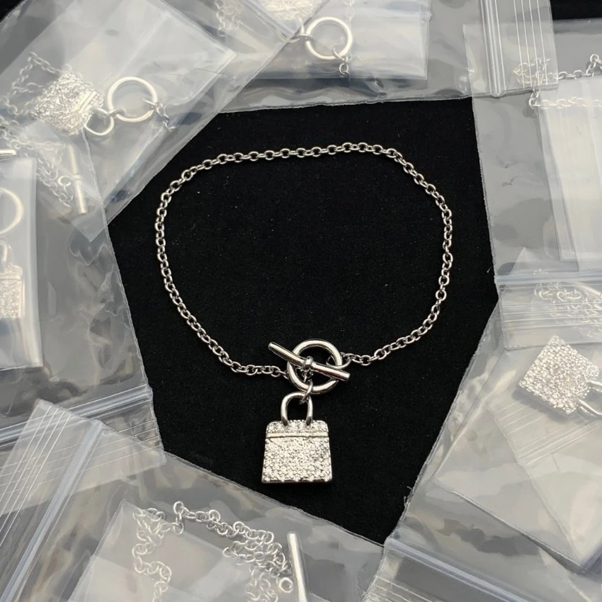 2025 최신 여성 팔찌, 럭셔리 레트로 스타일과 미니멀리스트 디자인, 트렌디한 주얼리, 여자친구를 위한 달콤한 선물