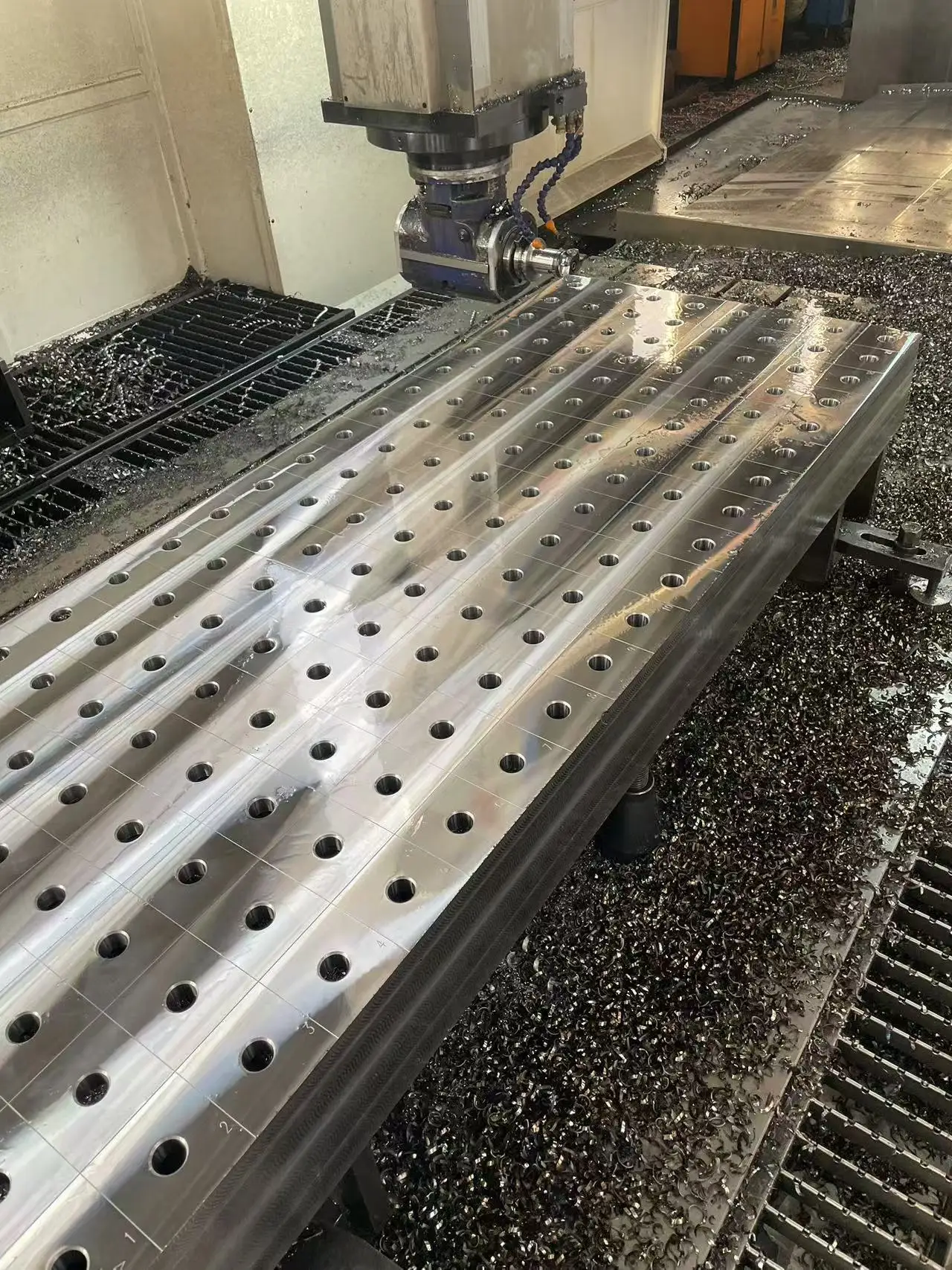 ตารางการเชื่อมเหล็ก 3 มิติตารางการเชื่อมแบบยืดหยุ่นโต๊ะจิ๊กสถานีบัดกรีจีน