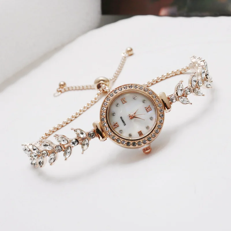 Cross-Border Live Streaming Hot Sale Mermaid Pull-out Lazy Strap Simple Fashion Temperamental Bracelet Women's Watch Ornament Wa