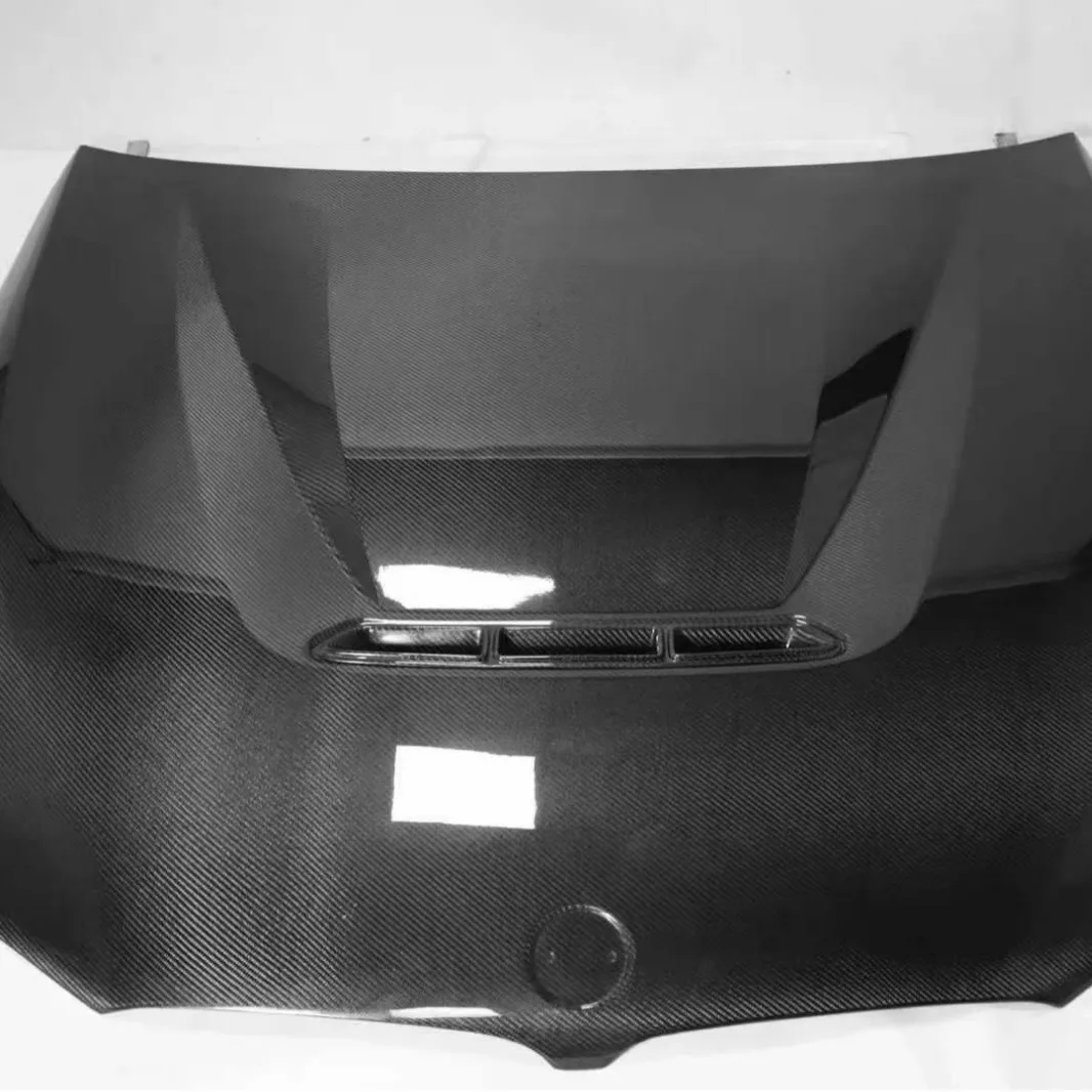 

Suitable for BMW 5 Series G30 front and rear general installation, carbon fiber CS cover, carbon fiber cover engine