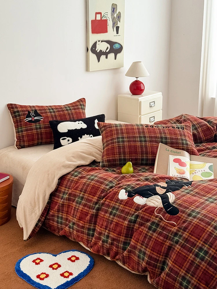 Winter Cartoon Cute Cat Plaid Bedding Set – Thickened Faux Cashmere Flannel Duvet Cover, Super Soft Warm Milk Fleece Sheet Set