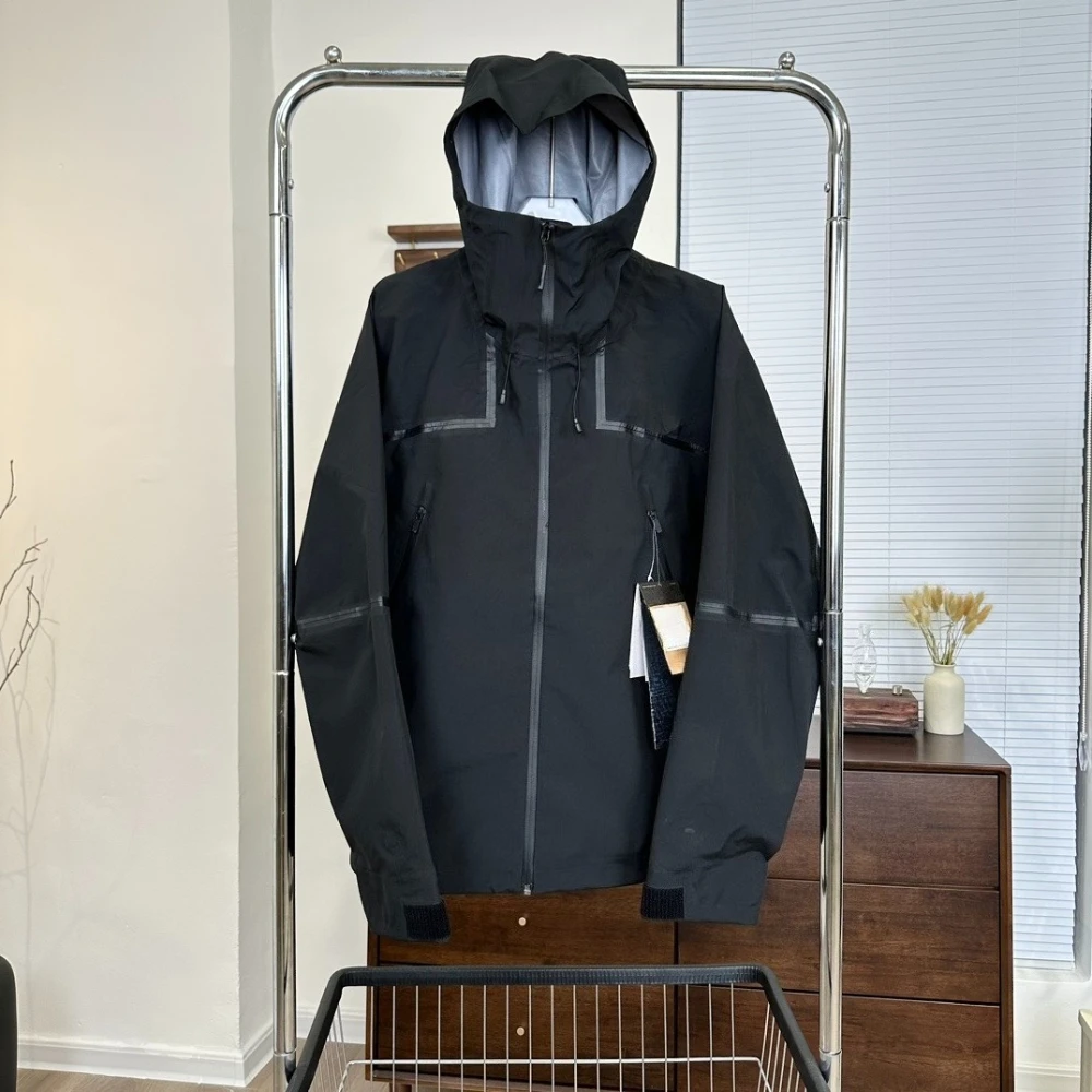 

Women Luxury Brand Functional Jacket Outdoor Designer Hiking Climbing Windproof Waterproof Spring Autumn Coats 2025 Trend