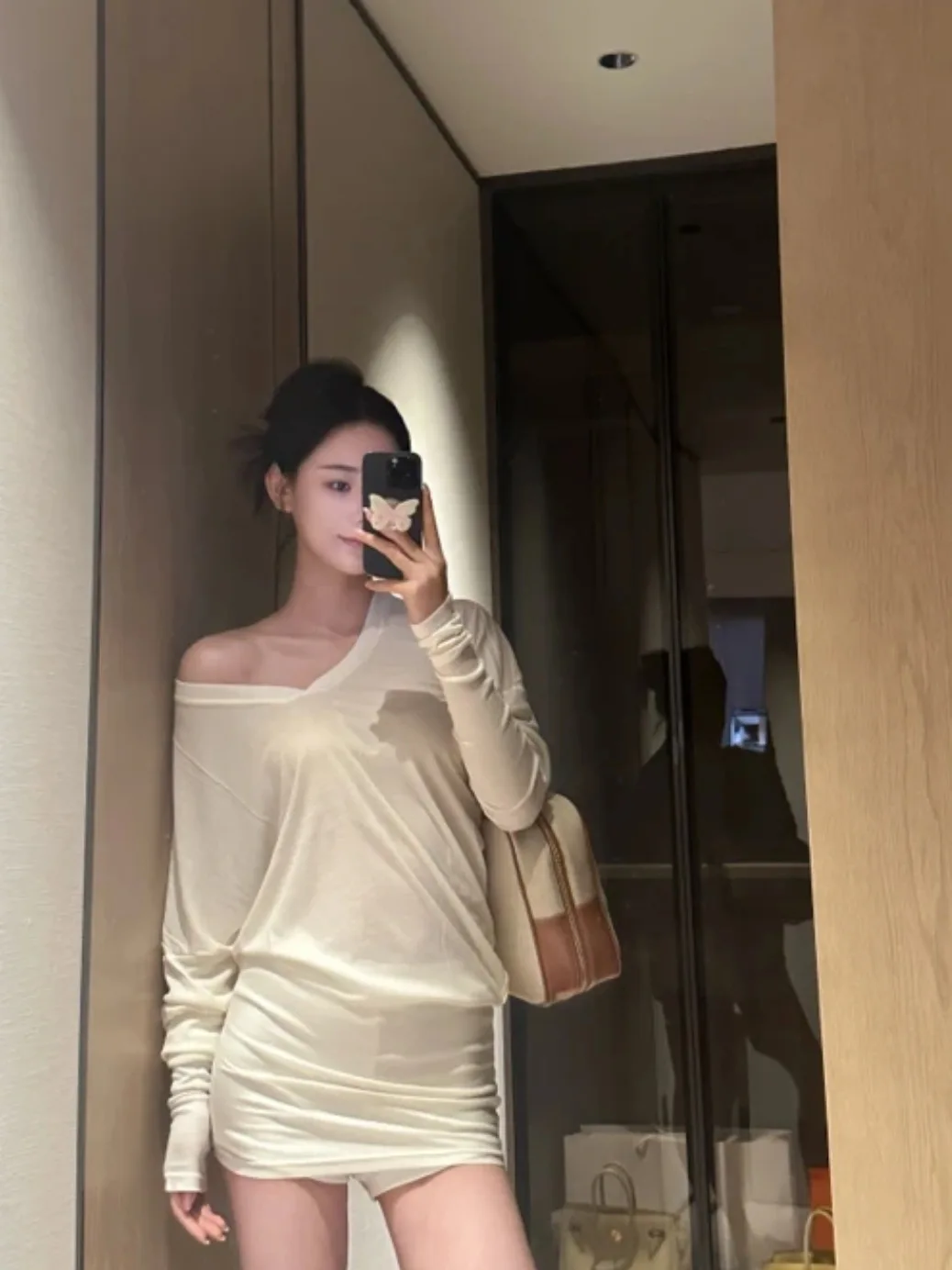 Otoño 2024 principios picantes chica puro deseo estilo cuello pico fuera del hombro manga larga pulóver mujeres suelta sólido Irregular Top YQYW