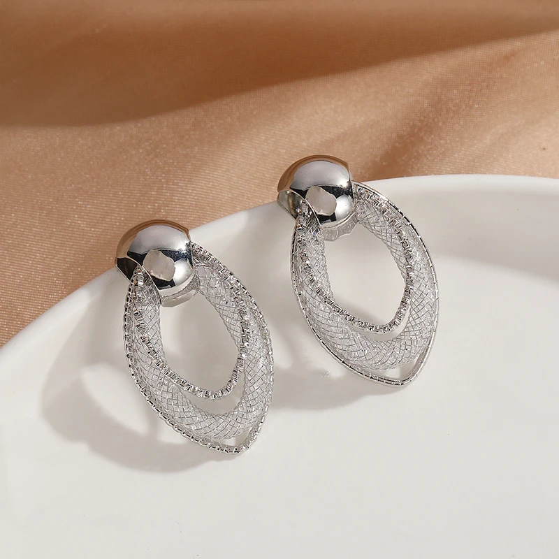 NEW Retro Geometric Navettes Clip on Earrings Metal Mesh and Rhinestone Earrings for Women Without Pierced  Fashion Jewelry 2022
