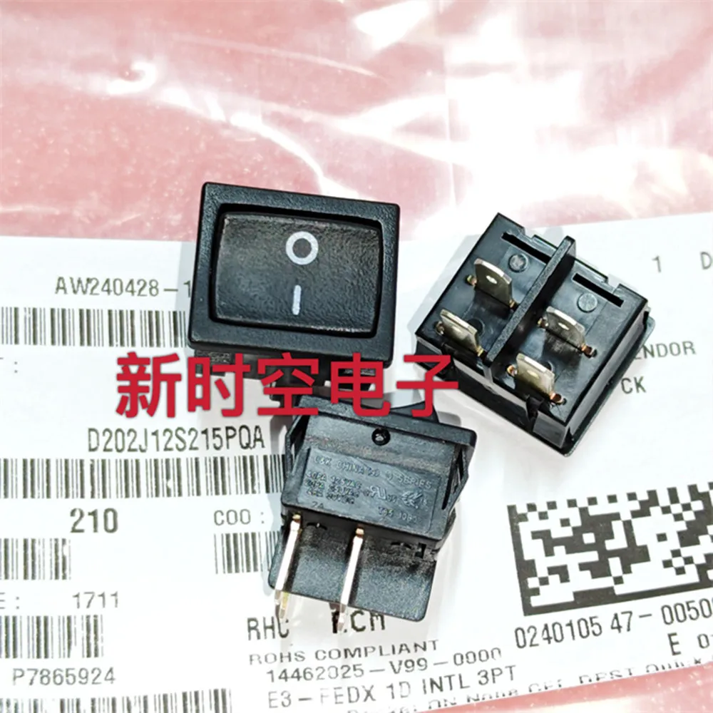 

Оригинальный новый 100% кулисный переключатель D202J12S215PQA 40PA 125VAC 20PA 250VAC 4pin 2gear