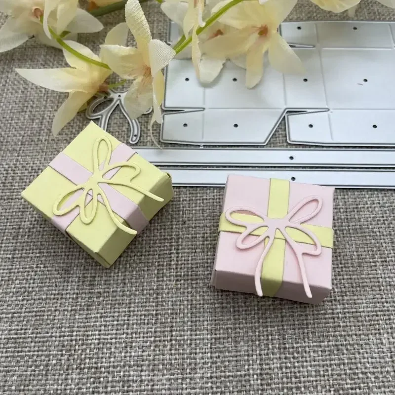 3D Gift Box Metal C…