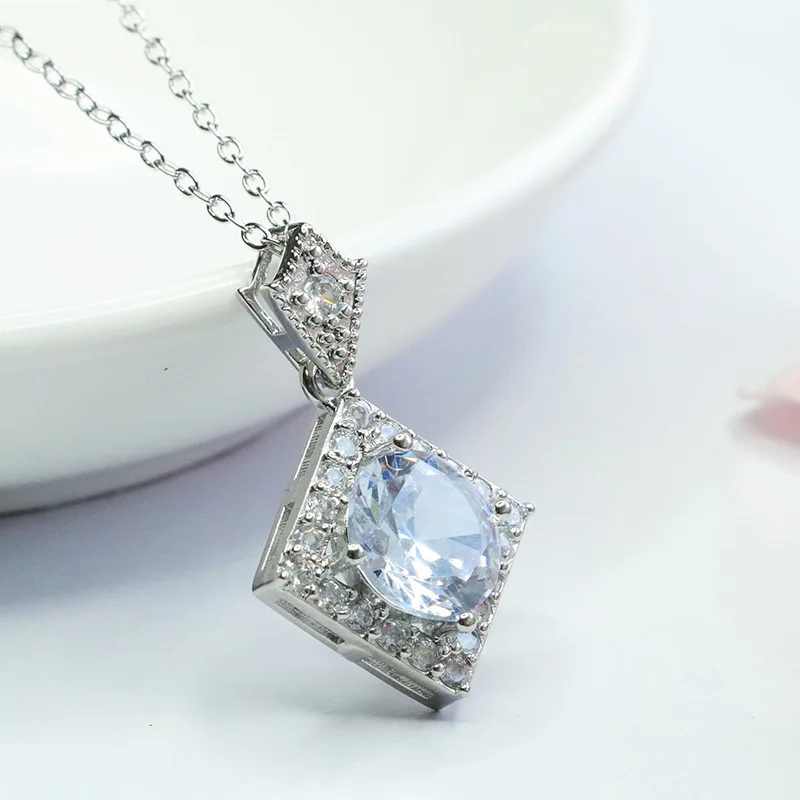 

Fashion Zircon Pendant Gemstone Xiangli Popular Women's Jewelry