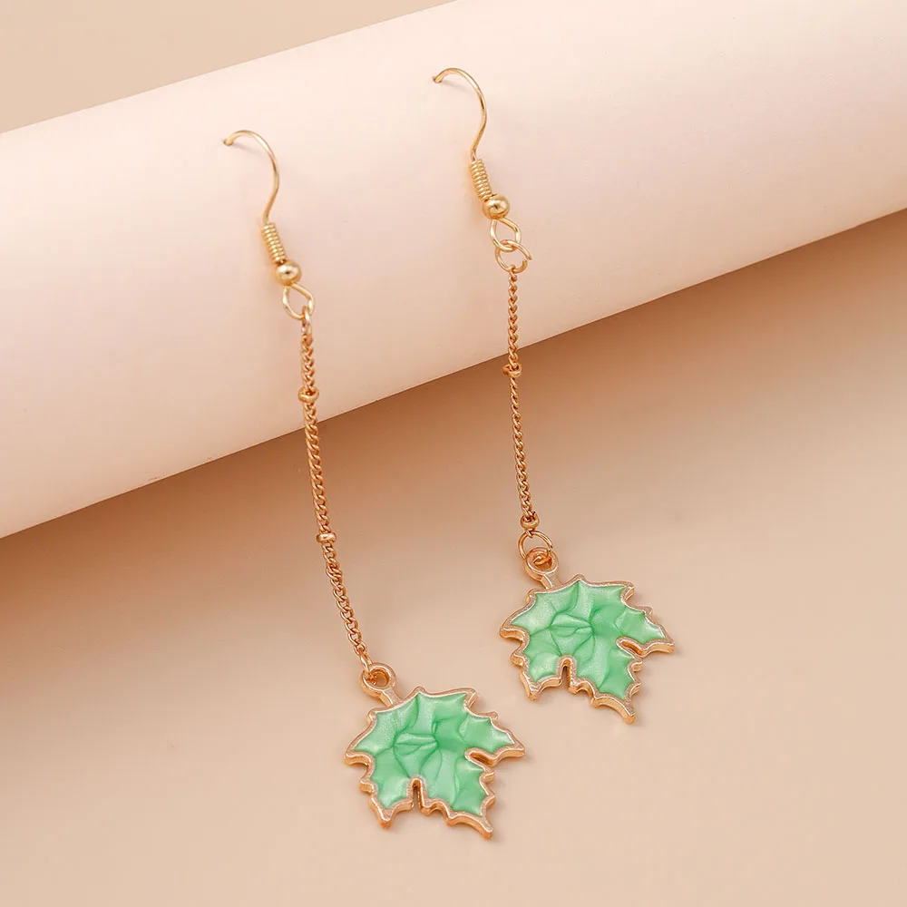 

Aihua Modern Maple Leaf Earrings For Women Fashion French Temperament Thanksgiving Earrings Party Jewelry Accessories