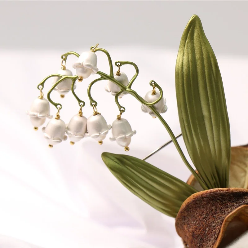 Designer New Pastoral Style Temperament Lily of The Valley Pearl Brooch Lily of The Valley Green Leaf Plant Jewelry Accessories