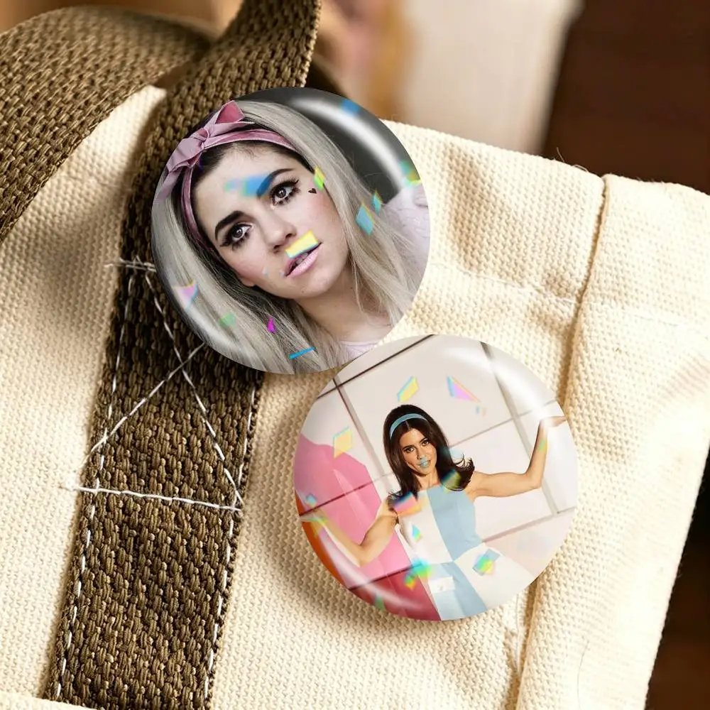 Singer M-Marina and the Diamonds 25mm 32mm 44mm 58mm 75mm Brooches Badges Pins for Accessories Gift