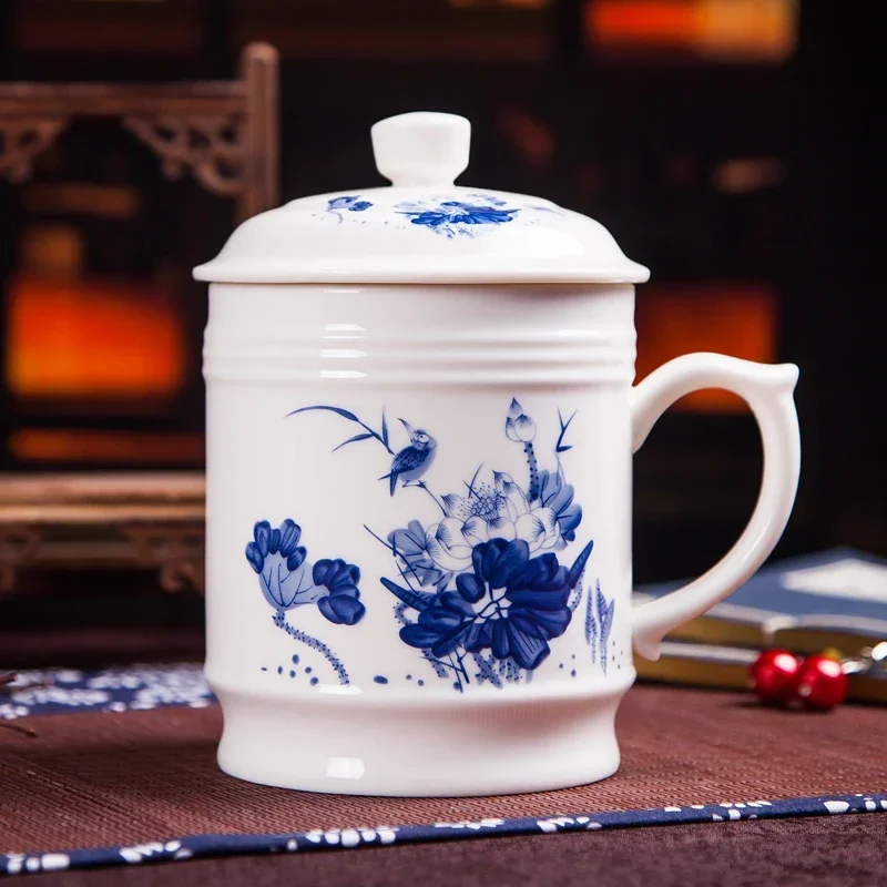 900 Ml Chinese Traditional Tea Cup with Lid Ceramic Blue and White Porcelain Office Large Capacity Water Milk Coffee Mug Teacup