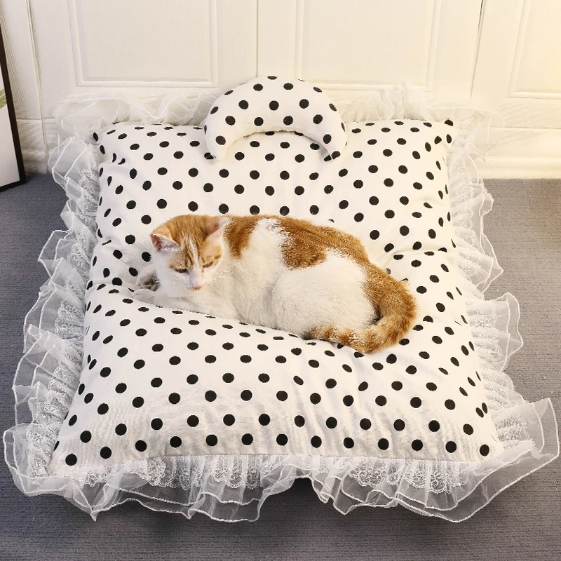 Cute Princess Pet Bed Lace Cat Dog Bed Soft Cat Sofa Bed Suitable for Cats and Dogs