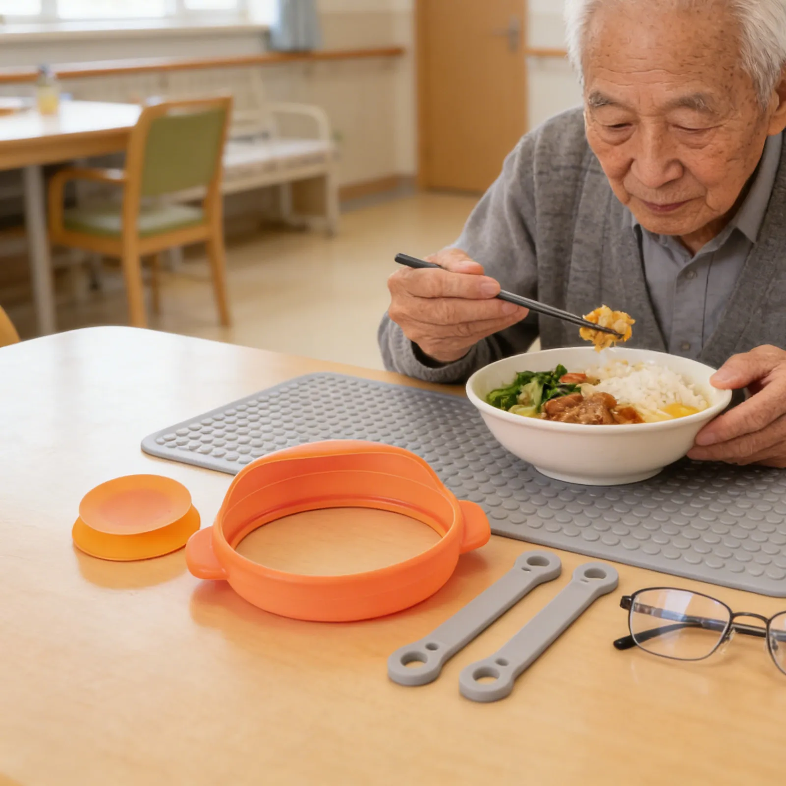 Silicone Adaptive Hand Grip Cuff for Eating Utensils – Anti-Shake Support for Elderly, Disabled & Stroke Recovery