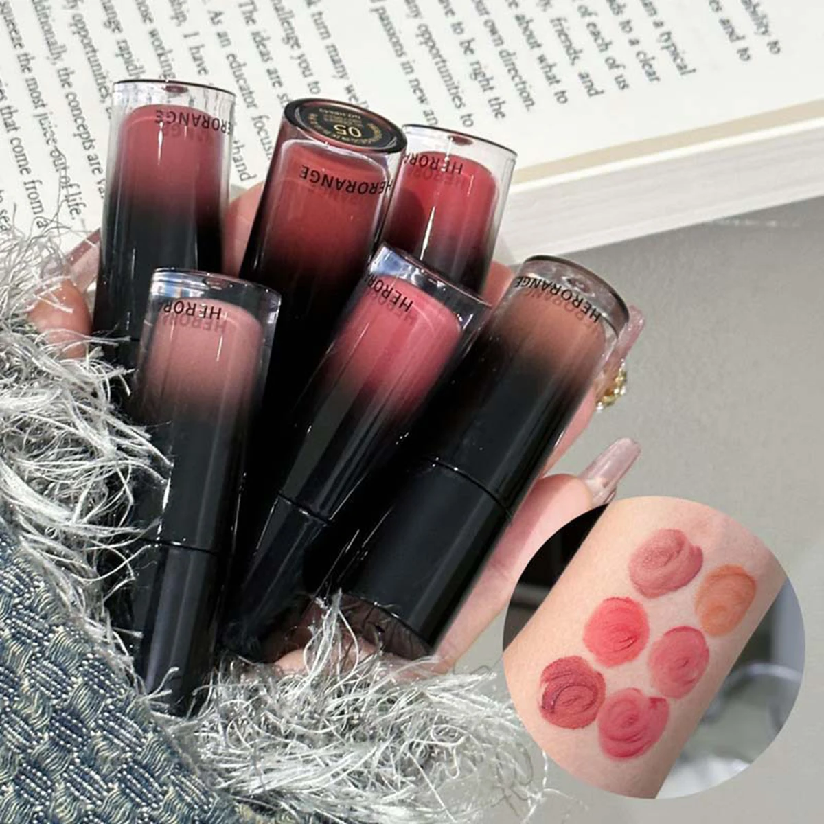 New Fashionable Liquid Soft Mist Matte Mouth Red Lip Gloss Easy To Apply Moisturizing Lipstick Cosmetics