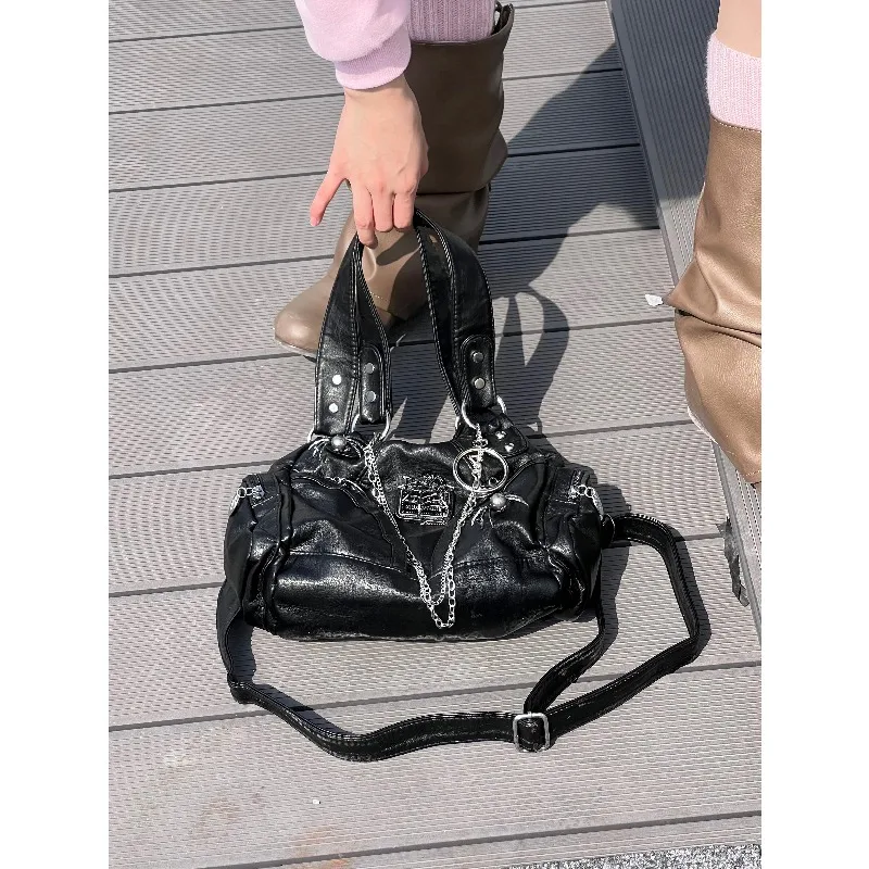 

Vintage soft leather locomotive bag subculture punk spider chain diagonal span shoulder bag women's bag