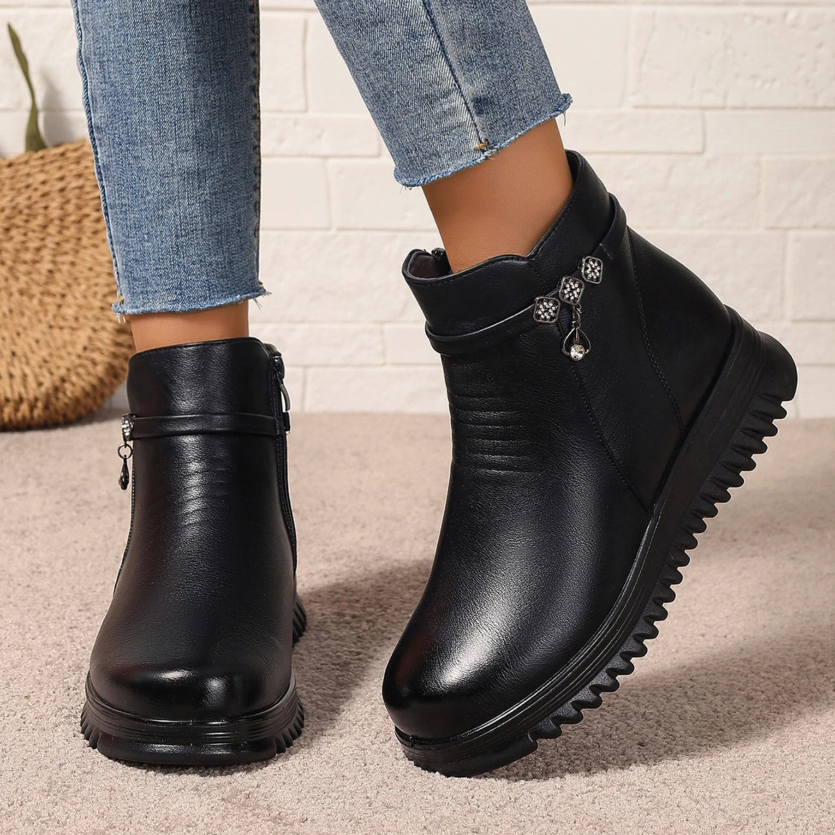 

Зимние женские ботинки 2024, новая модная минималистичная дизайнерская противоскользящая обувь, повседневные уличные удобные ботинки, женская обувь для женщин