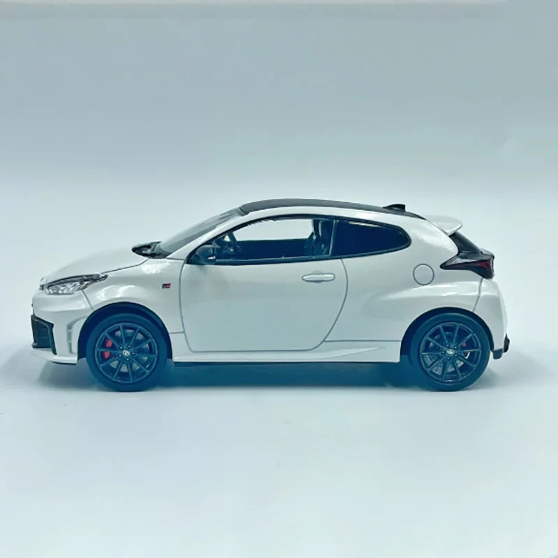Original 1:30 Scale GR YARIS Alloy Simulation Car Model Classic
