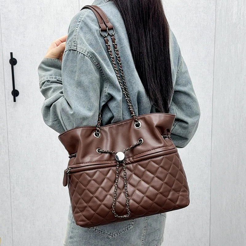 Stylish Practical Solid Color Women Shoulder Bag Quilted Design Diamond Pattern Large Capacity Storage Crossbody Bag for Outings