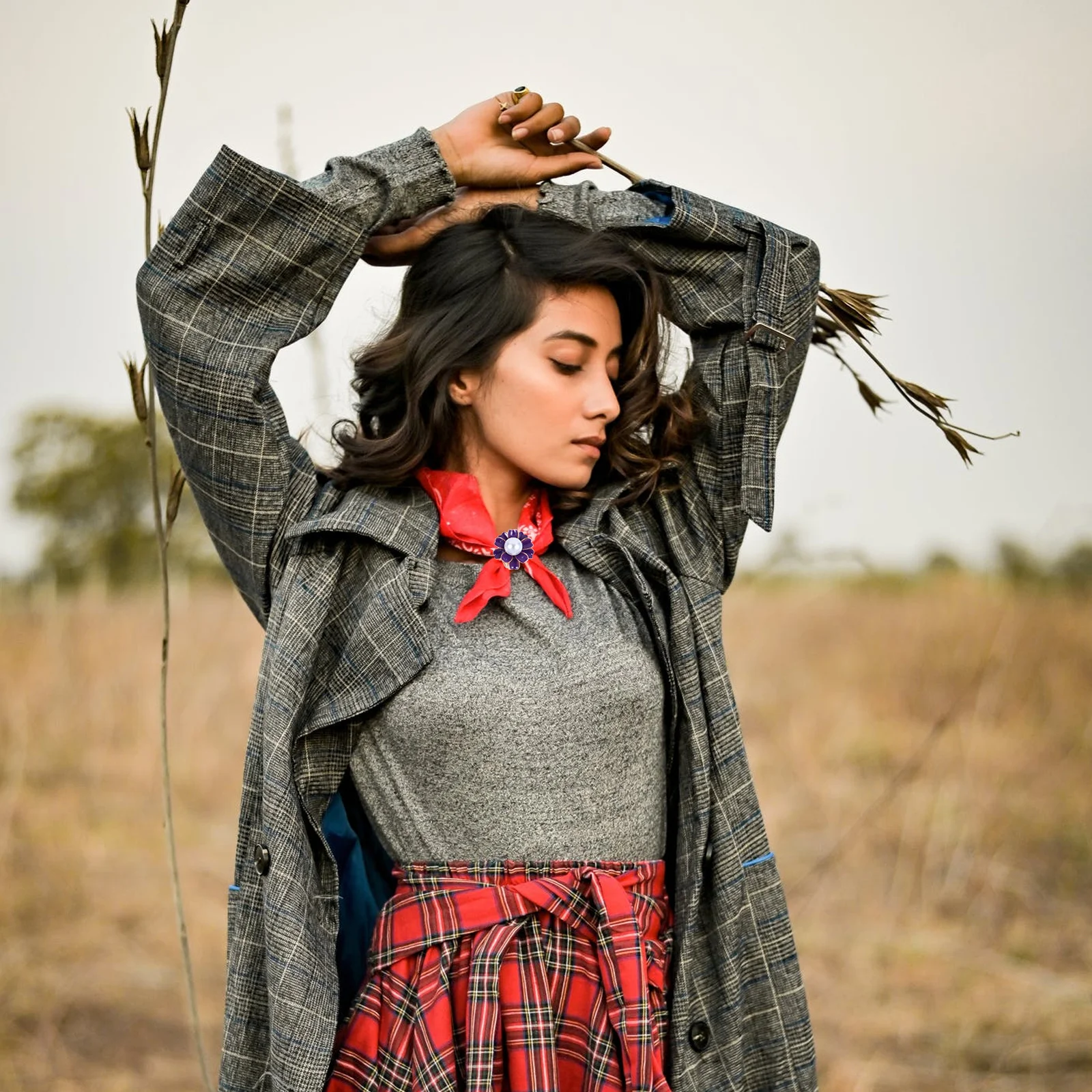 

4pcs Flower Buckle Vintage Shawl Scarf Holder Premium Zinc Alloy Scarf Accessory Decorative Clip For Party Prom Ceremony Gift