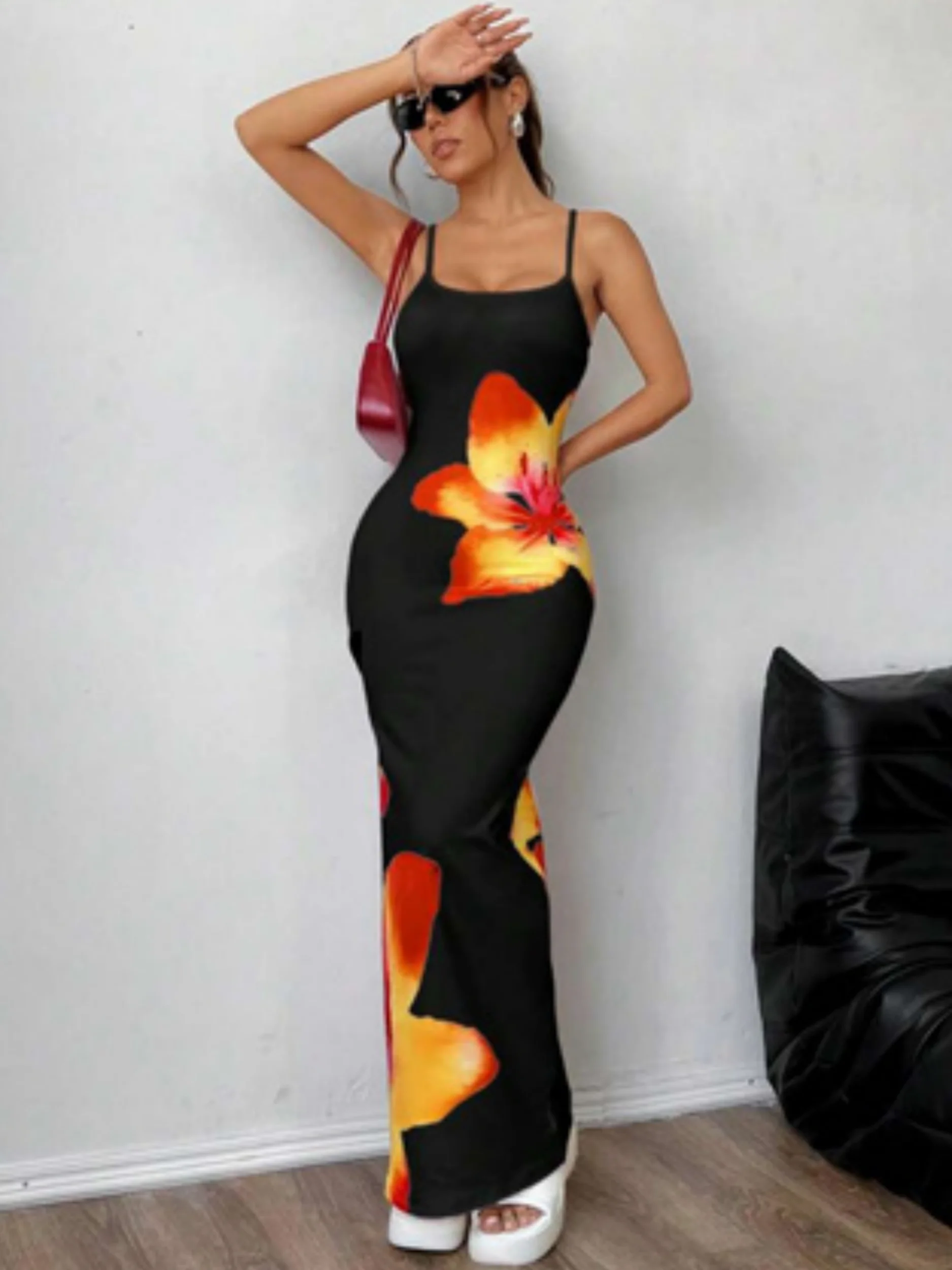 Elegant and directional new style women's fashionable and sexy women's dress