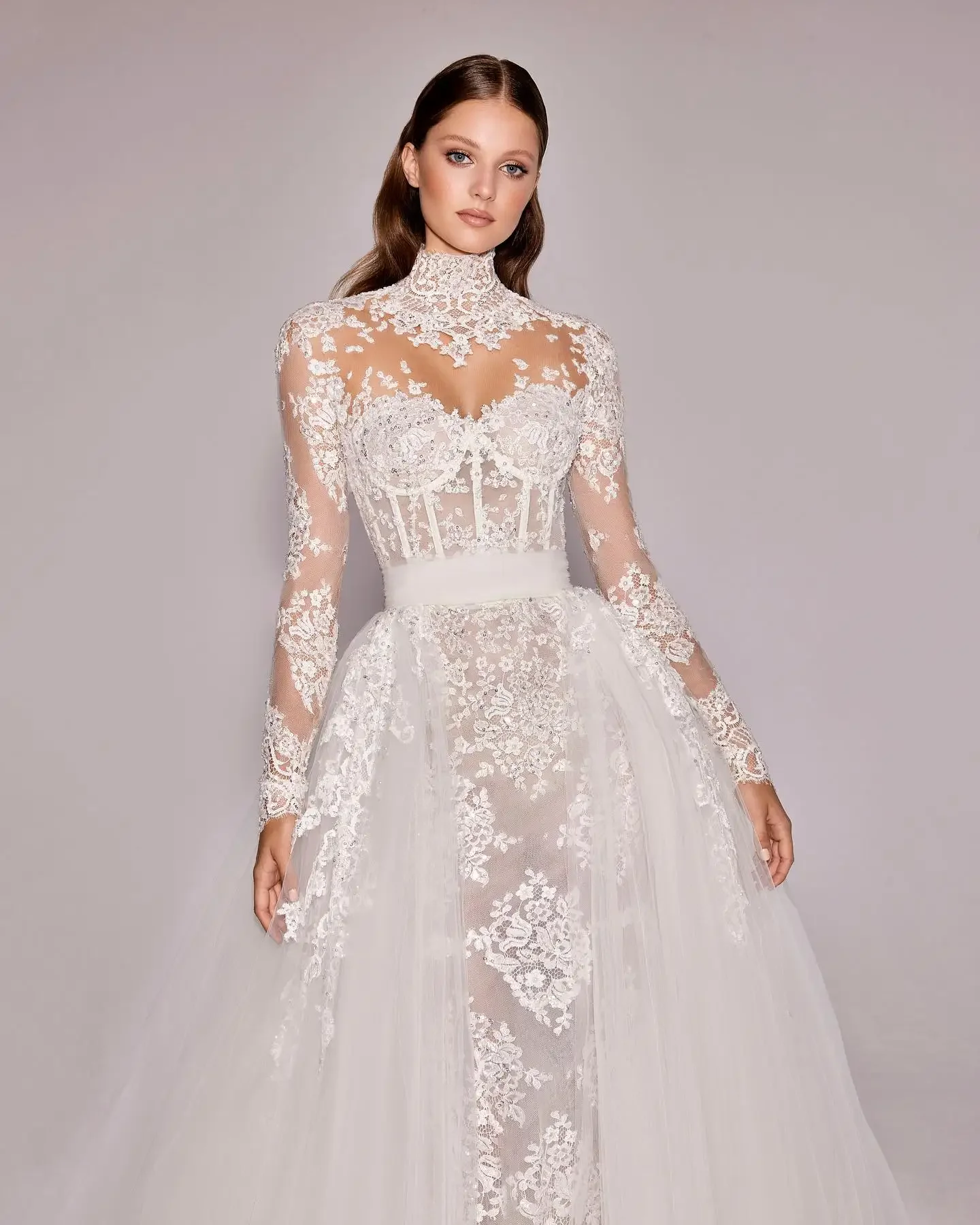 

Customized Luxury White High Neck Romantic Tulle Mermaid Wedding Dress Dubai 2026 High End Women Bride Gowns