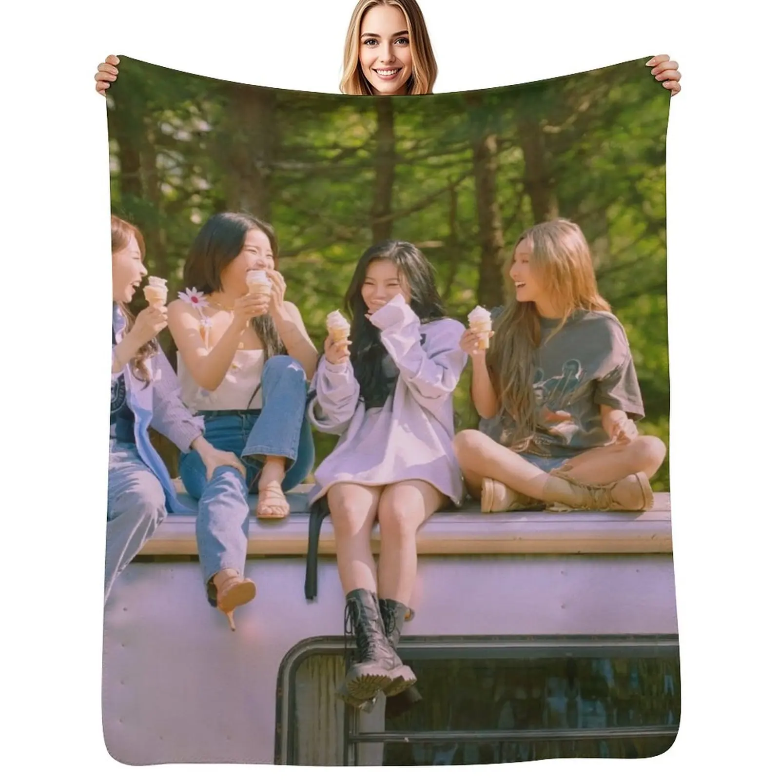MAMAMOO GROUP - Where Are We Throw Blanket Cozy Napping Blanket Gift for Mom Dad