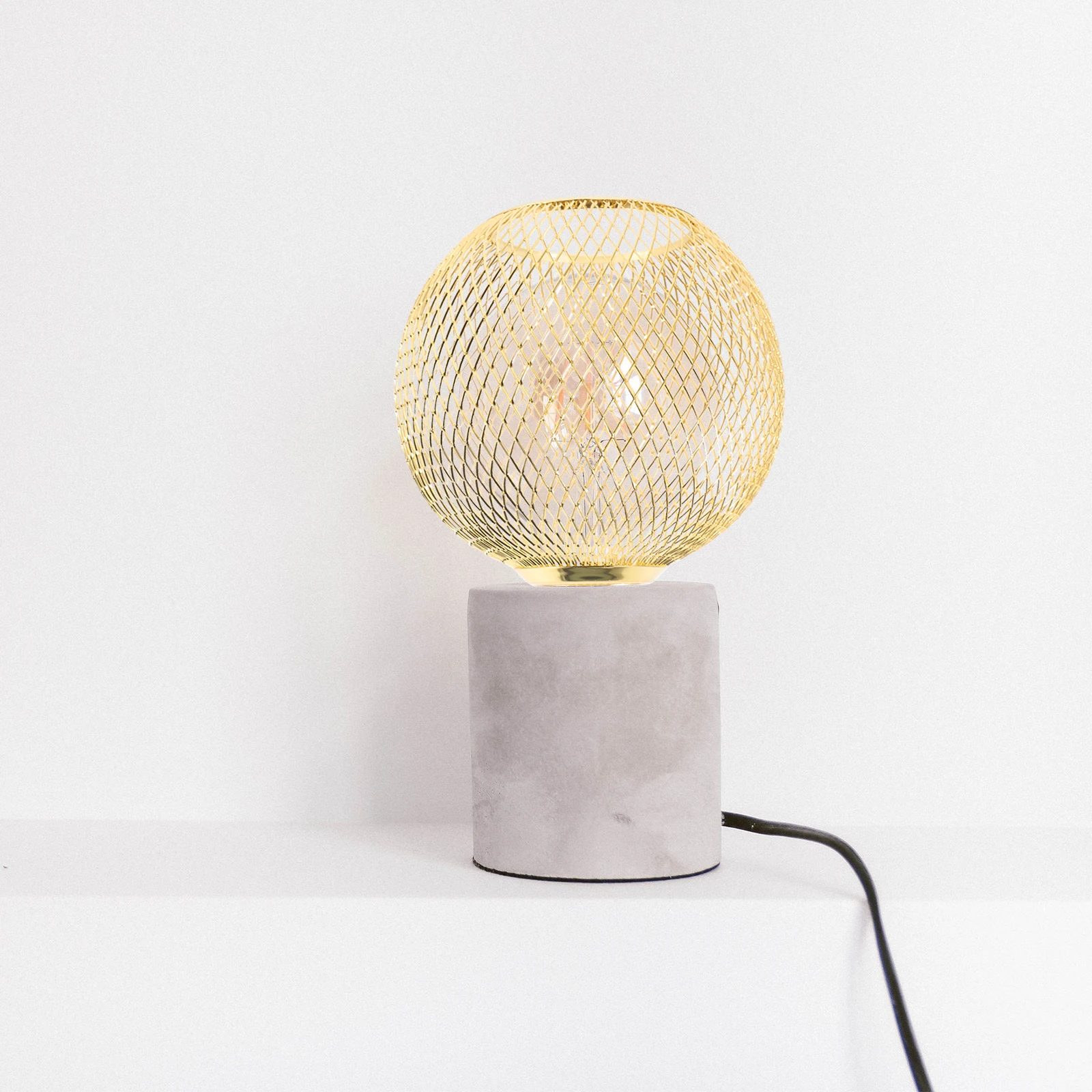 

Spherical Iron Lampshade 150mm Black Wire Mesh Hollow Design Pendant Lamp Shades for Ceiling Lights Modern Decorative