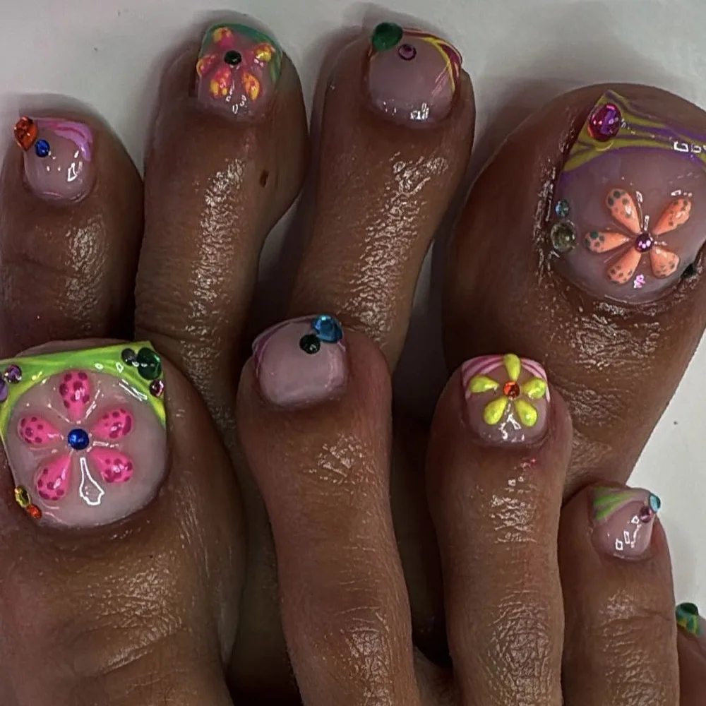 

24pcs Flower Rhinestone Press on Toenails Set Hot Chick French Colorful Fake Nails Short Square False Toenail Acrylic Manicure