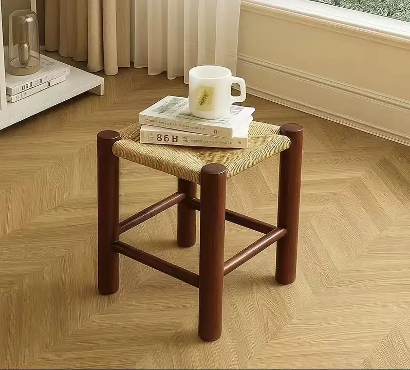 sgabello-in-rattan-intrecciato-in-stile-retro-estivo-pratico-sgabello-basso-per-la-casa-sedia-robusta-per-bambini-moderno-e-semplice