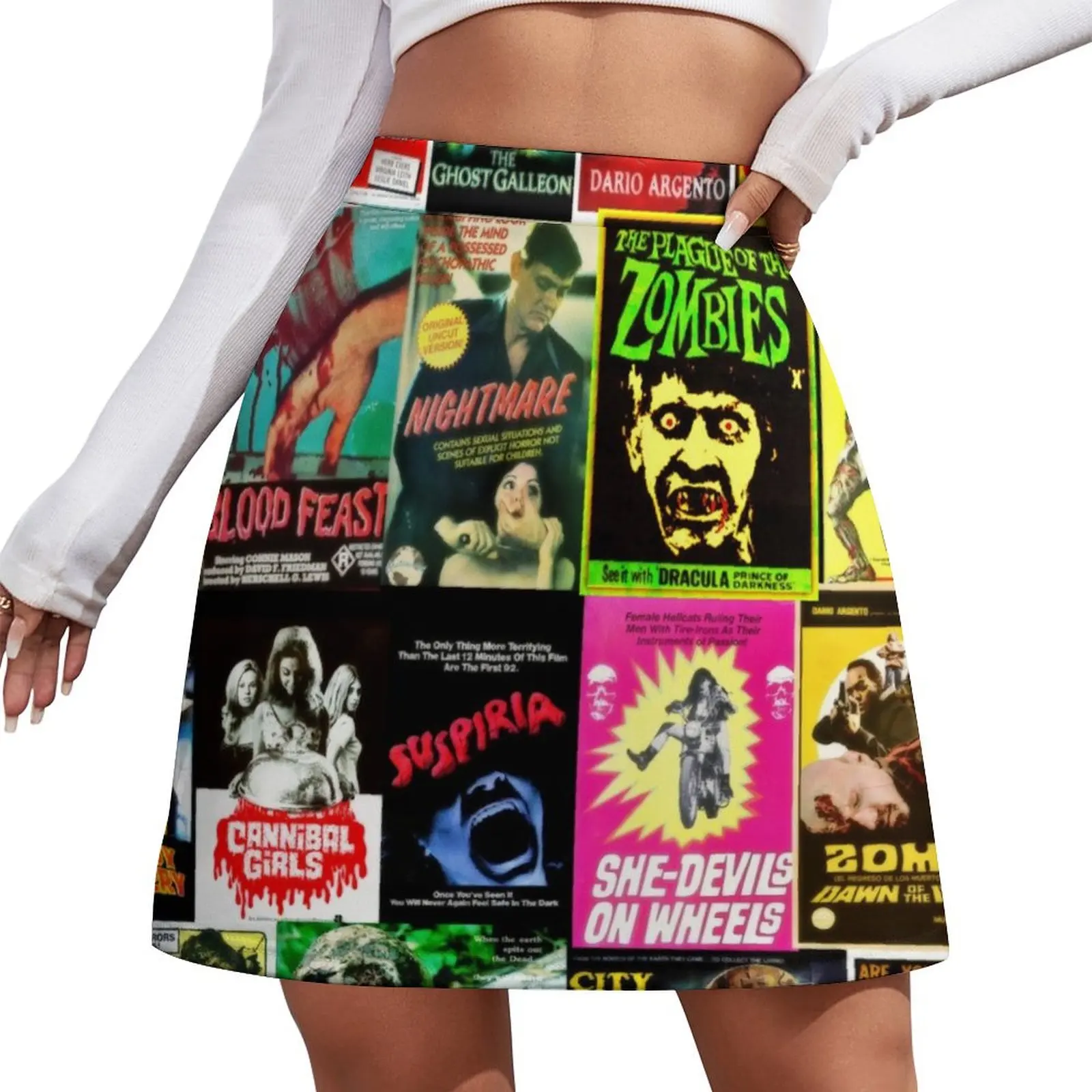 Filmes de terror feminino Mini saia, Roupa de mulher, Roupa coreana