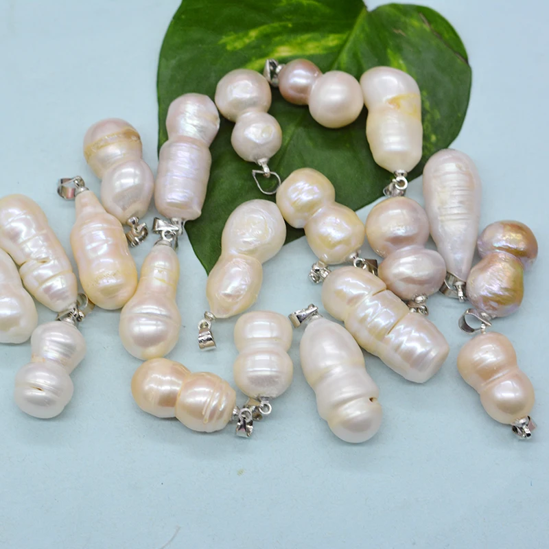 

100% Natural Growth Baroque Shaped Pearl Pendant. Simple/Vintage/Glamour/Women's Jewelry Jewelry.Classic Gifts