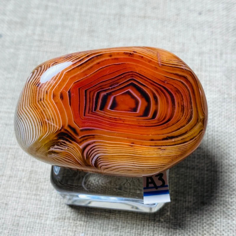 Natural Red Sardonyx Crystal Healing Stone Palm Plaything Eye Design for Family Energy