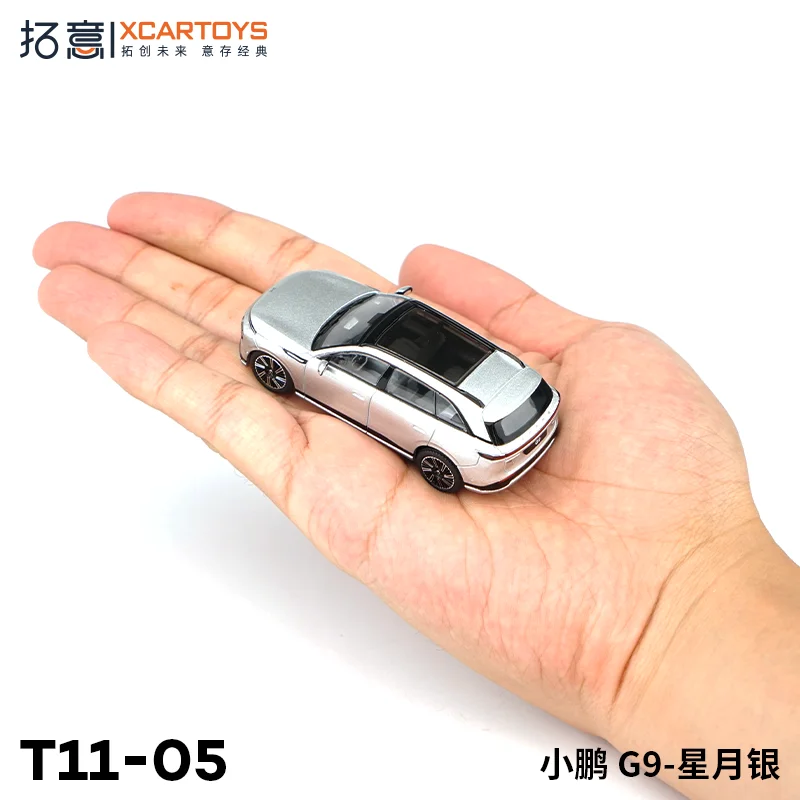 Xcartoys 1/64 liga modelo de carro xpeng g9 lua prata T11-05 veículo de brinquedo em miniatura dar crianças presentes requintados
