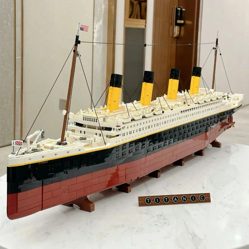2025 MINISO 9090 Stück Titani kompatibel 10294 Titanic großes Kreuzfahrtschiff Dampfschiff Desktop-Dekoration Kinder Geschenk für Kinder