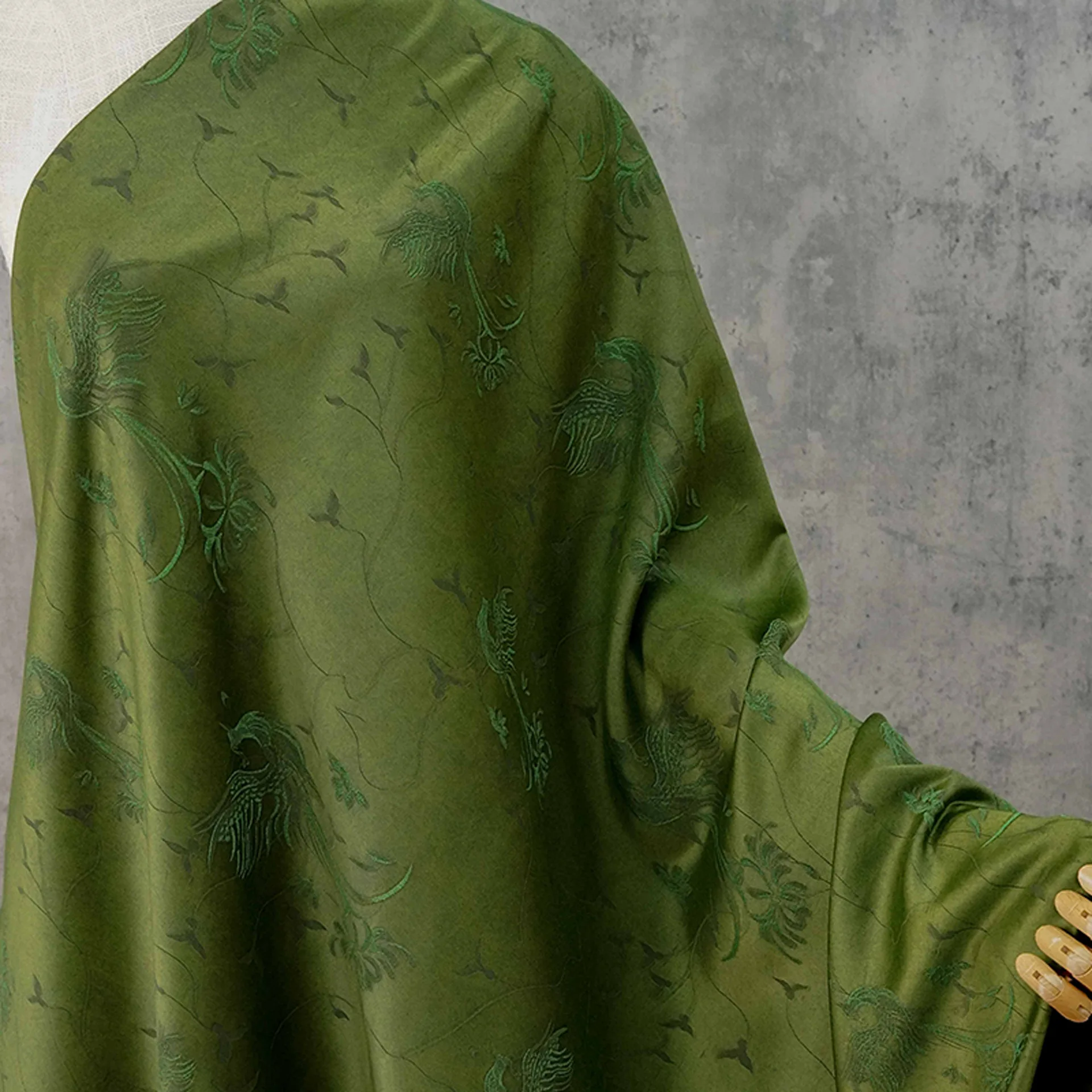 

Ретро темно-зеленая жаккардовая ткань Cheongsam в китайском стиле Hanfu платье ручной работы швейная ткань