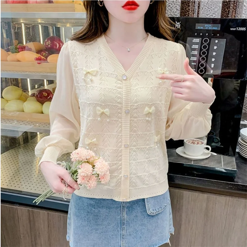 V-neck Tshirt Women T-shirt Spliced Long Sleeved Knitted Top Autumn Knitwear Hollow Out Blous Bow Pullover Grace Woman Tees