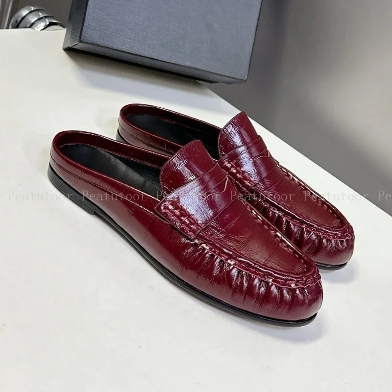 شباشب نسائية على الموضة لعام 2025 شباشب نسائية صيفية عالية الجودة من الجلد مقاس 35-40 شباشب بدون كعب غير رسمية شباشب البغال