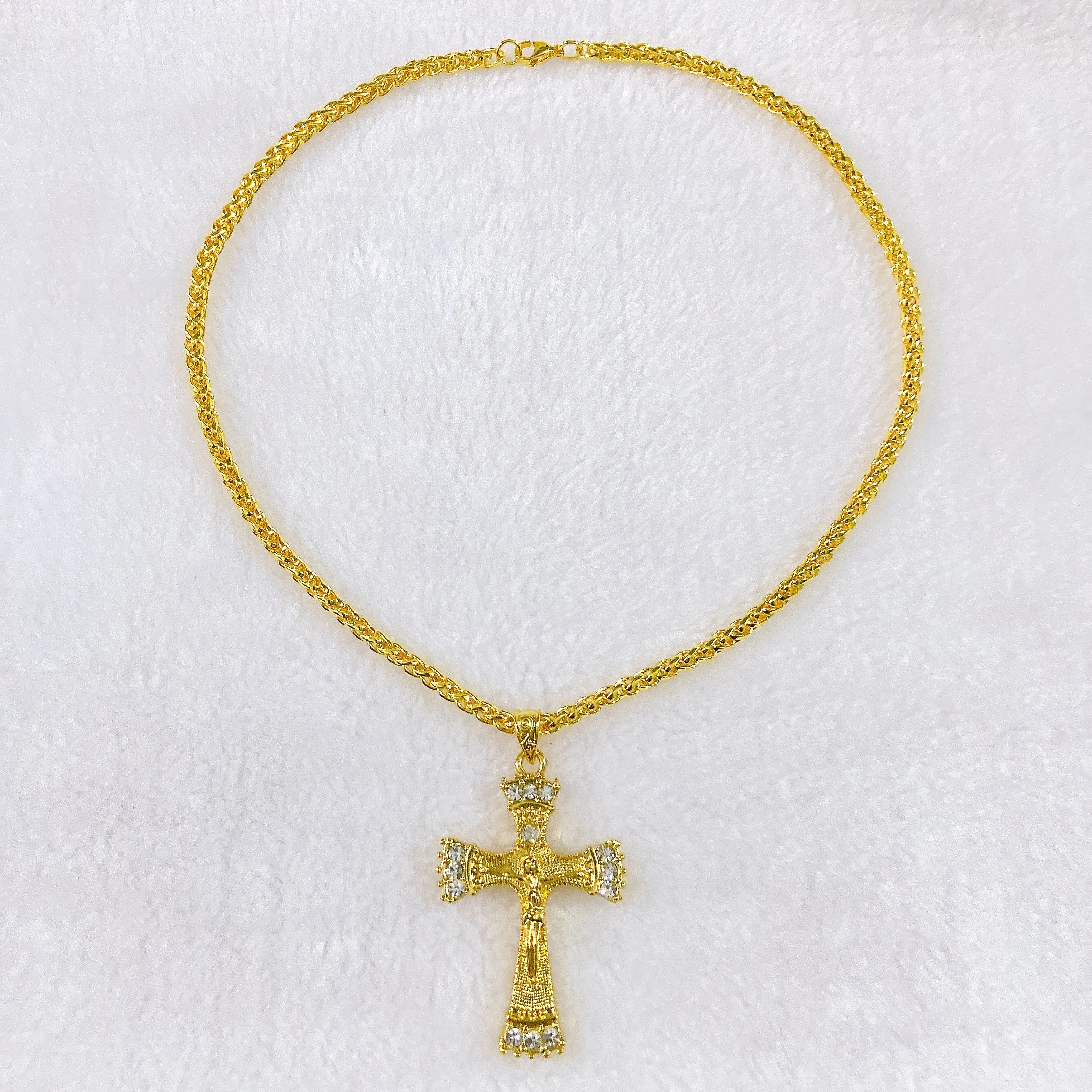 High Qualty Gold Plated Cross Pendant Necklace Jewelry for Women African Party Accessories Daily Outfit God Bless You