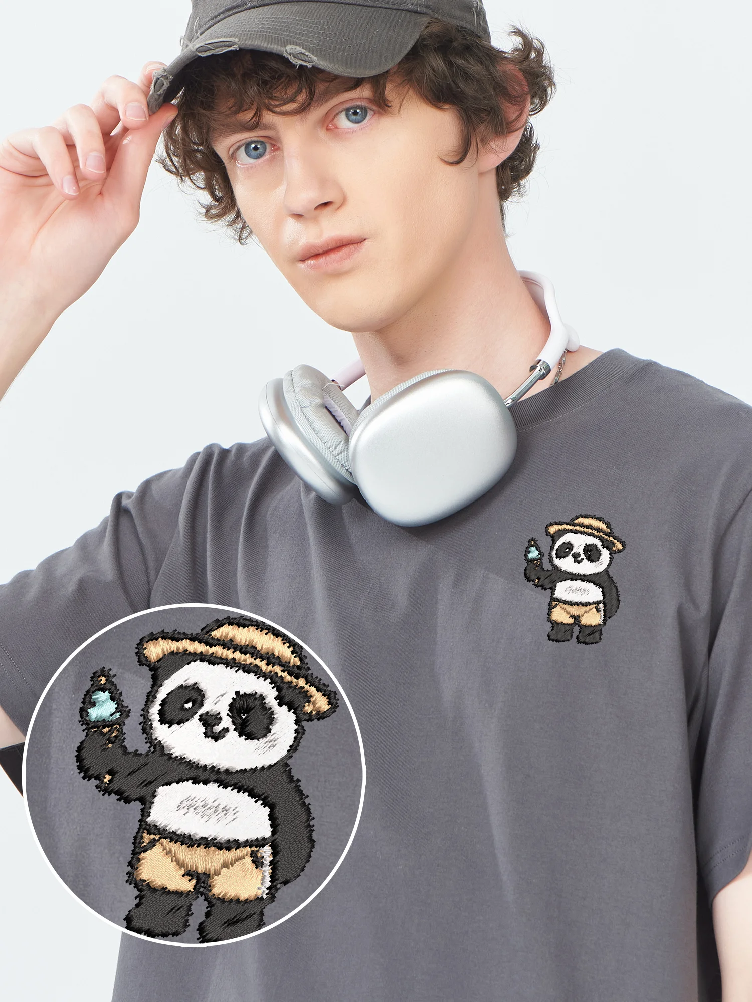 

Vacation Bear Taking Ice Cream Embroidered Graphic T-Shirt Cotton High Quality Breathable Casual Embroidery Tops​