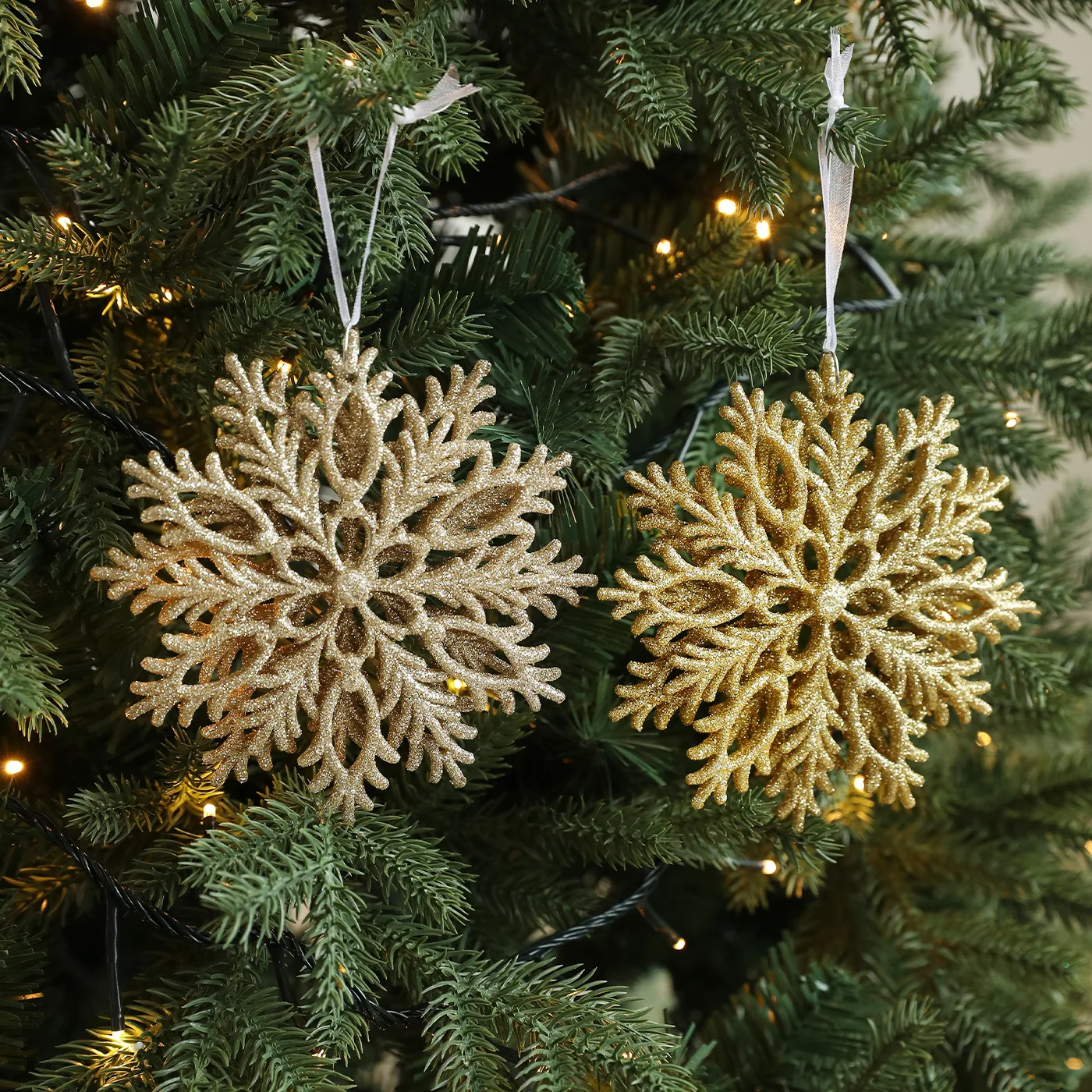 

Christmas Tree Hangings Sticky Powder Gold Dust Snowflake 3D Hollow Plastic Double Sided Christmas Decoration Scene Arrangement