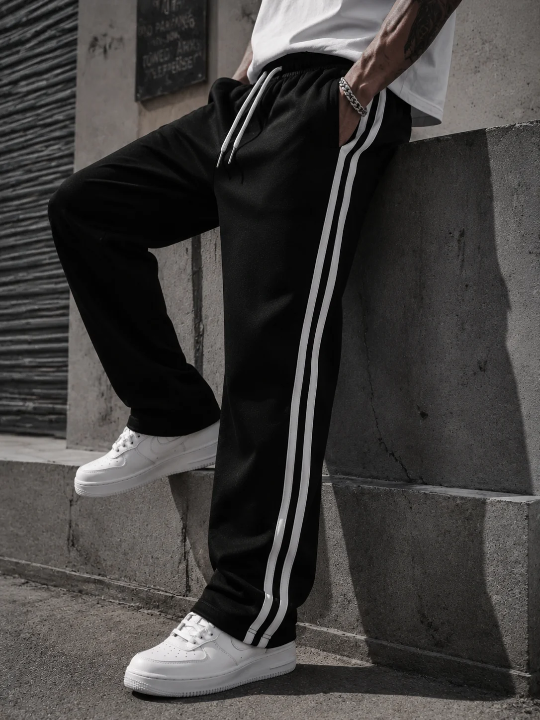 Men Sweat Pants Elastic Drawstring Black 2 Side Stripes Loose Knit Casual Sports Gym Running Daily Workout Jogger Trousers