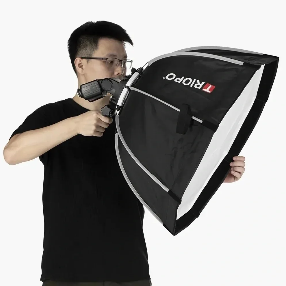 

Triopo 90CM/ 35.4in Universal Folded Outdoor Speedlite Octagon Photo Softbox Umbrella Soft Box For Godox V1, AD200 Pro