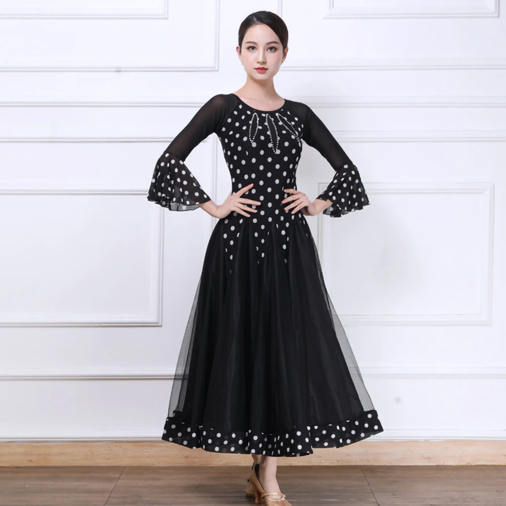 Abito da sala per banchetti da donna Sala da ballo Nuovo stile Performance Valzer Abito da pratica di danza standard nazionale Dot Diamond