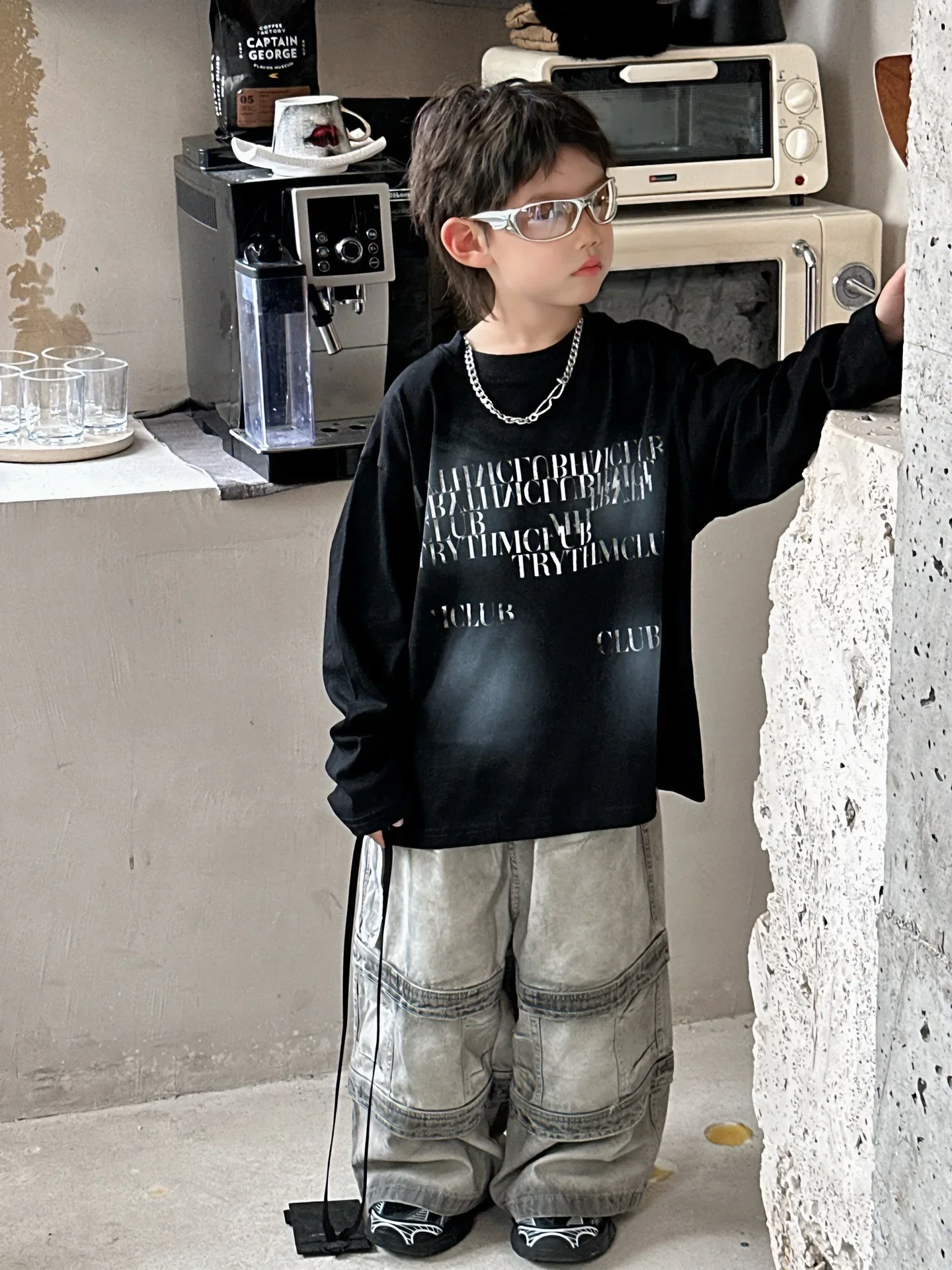 T-shirt confortável e solta infantil, roupa casual, top de combinação, estampa alfabética, estilo coreano, moda masculina, novo, Outono, 2022